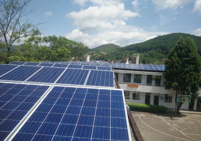 光伏發(fā)電的優(yōu)勢和發(fā)展前景是什么?(圖1) 光伏發(fā)電系統(tǒng)的組成及各個部分的作用